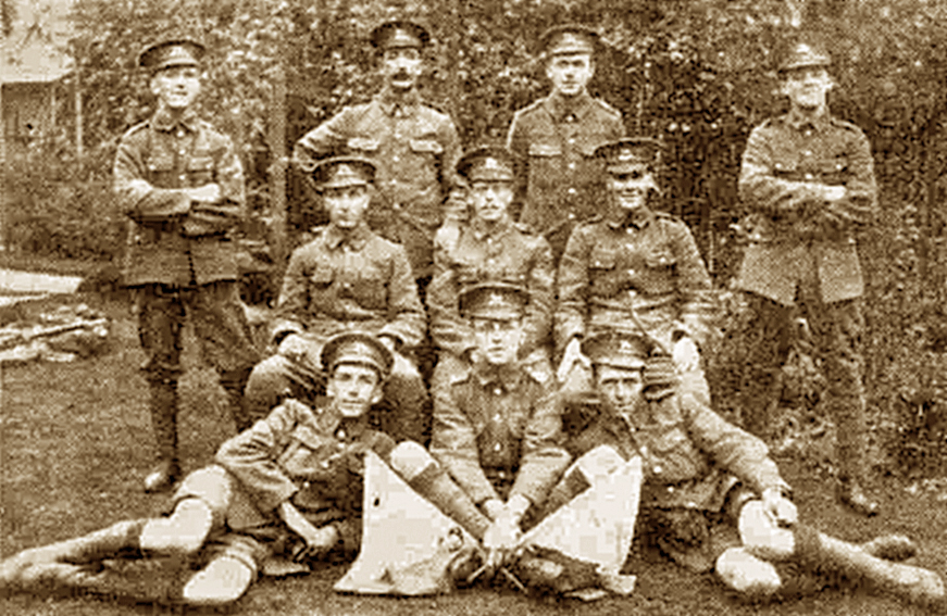 L-Cpl Eric Grace and 24th Londons