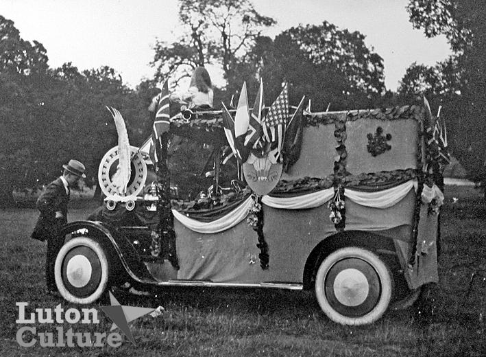 Skefko Peace Day float