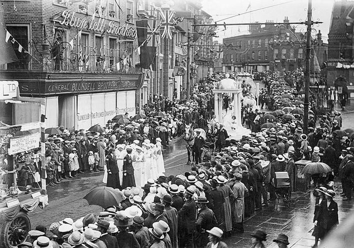 Blundells store Peace Day 1919