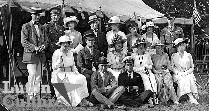Luton Hoo house guests, sports day 1919